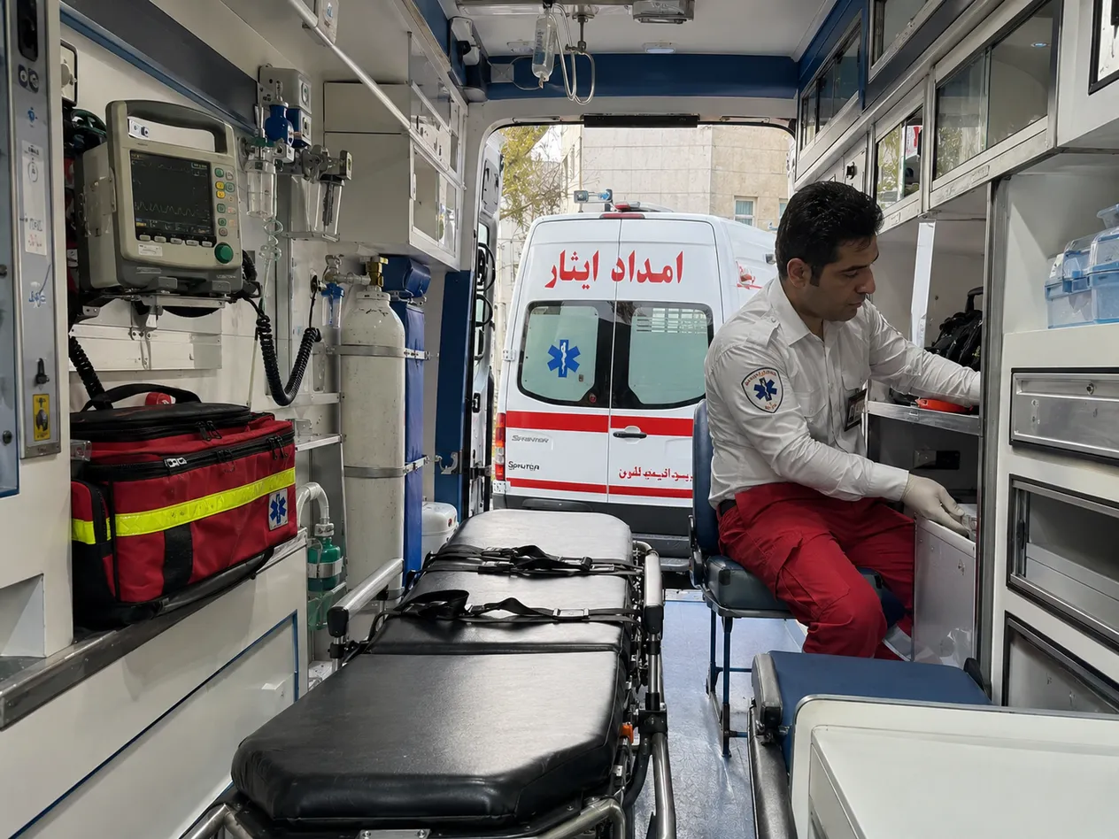 آمبولانس ICU خصوصی لویزان با تجهیزات کامل امداد ایثار